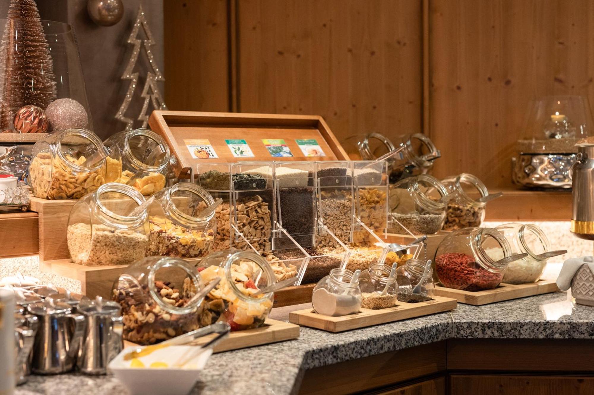 Hotel Garni Angela Ischgl Zewnętrze zdjęcie